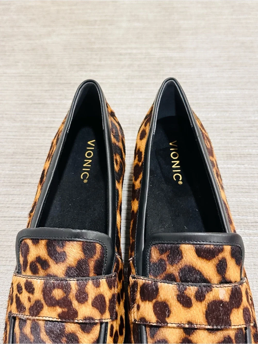 Vionic Sellah Women’s Loafers Leopard Print Calf Hair Orthotic Slip-On Size 11W